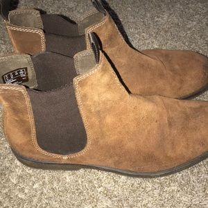 Clark’s Chelsea boots